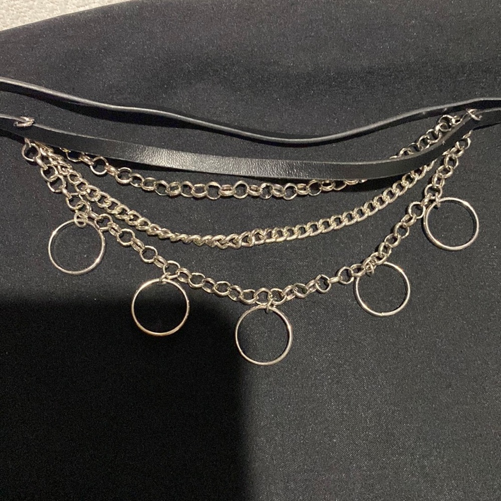 Black choker